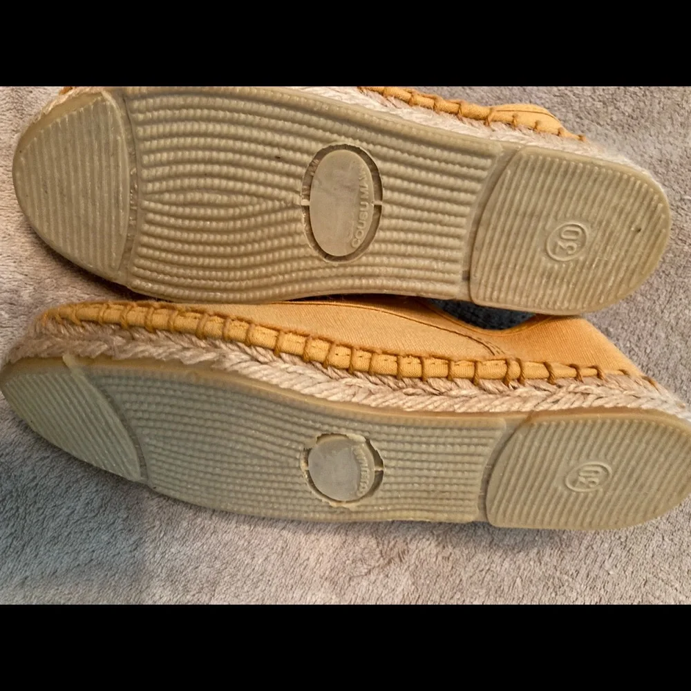 Barney’s New York girls Cousu Main espadrilles size 30 brand new